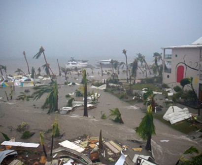 Ураган "Ирма" ослаб до третьей категории