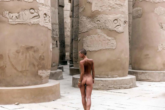 Մերկ ֆոտոսեսիայի համար բելգիացի մոդելը հայտնվել է եգիպտական բանտում
