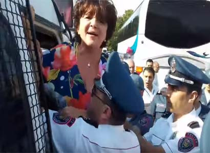 Ոստիկանները բերման են ենթարկել Սյուզան Սիմոնյանին
