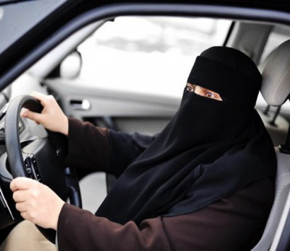 Գերմանիայում մուսուլման կանանց արգելել են փակ դեմքով մեքենա վարել