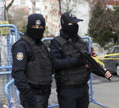 СМИ: в Турции выданы ордера на задержание более 100 человек из-за связей с ФЕТО
