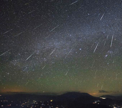 Сегодня ночью будет метеоритный дождь Ориониды, и вы сможете его увидеть! Не пропустите!
