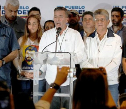 Venezuelan opposition says planned dialogue with gov't suspended