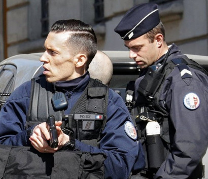 В Париже арестовали 35 "воров в законе" из Грузии