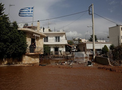 Число жертв наводнения в Афинах достигло 20 человек