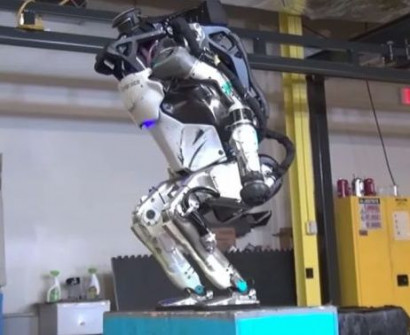 Boston Dynamics-ը սովորեցրել է իր ռոբոտին անթերի սալտո կատարել