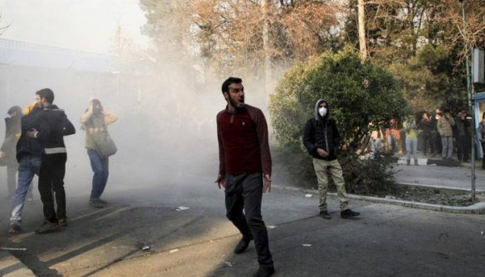 Беспорядки в Иране: 10 погибших