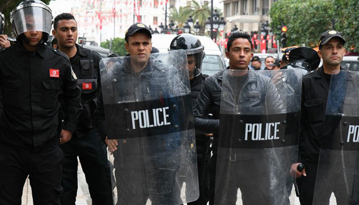 В Тунисе арестовали порядка 800 протестующих