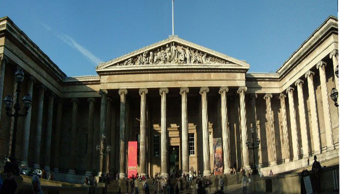 Բրիտանական թանգարանում պահվում են հայկական մշակույթի բազմաթիվ նմուշներ՝ քանդակներ, գորգեր, ձեռագրեր, բրոնզե, խեցեղեն իրեր