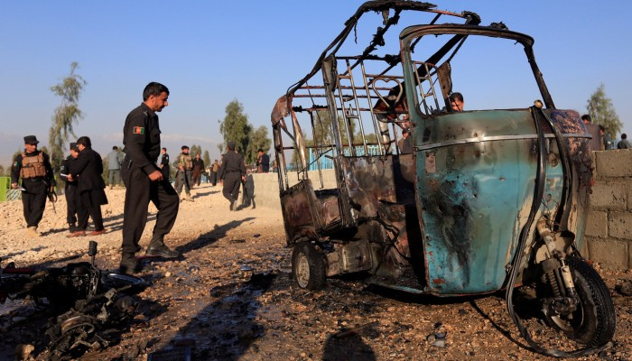 В Афганистане микроавтобус подорвался на мине, погибло 12 человек