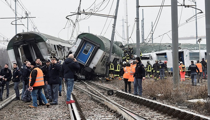 Italy train crash: 4 killed in derailment near Milan