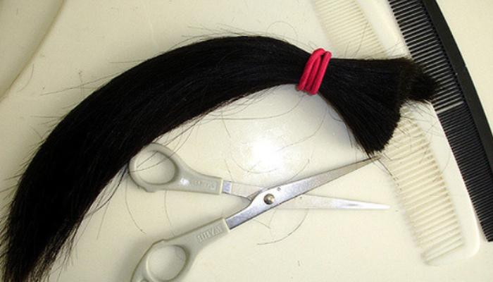 В Волгодонске учитель обрезала девятикласснице волосы за плохое поведение