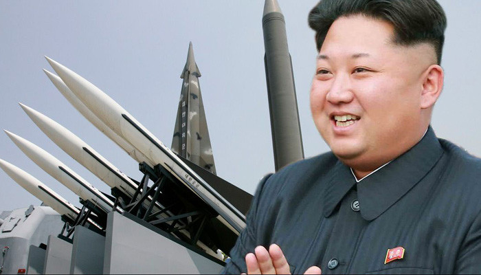 Ким Чен Ын показал новую ракету