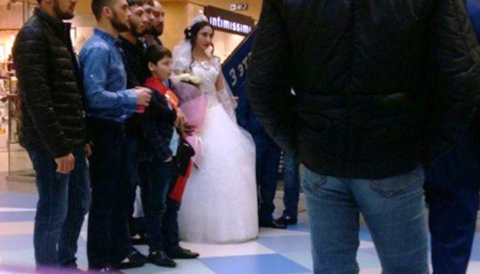 Полиция Новосибирска проверяет сообщения о женитьбе 11-летнего цыгана в ТЦ