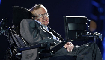 Stephen Hawking, Physicist Who Reshaped Cosmology, Dies at 76