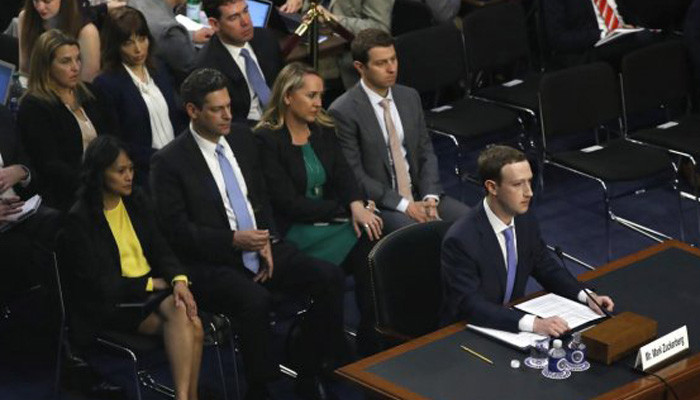Цукерберг, выступая в конгрессе США, заявил о "гонке вооружений" с Россией в Facebook