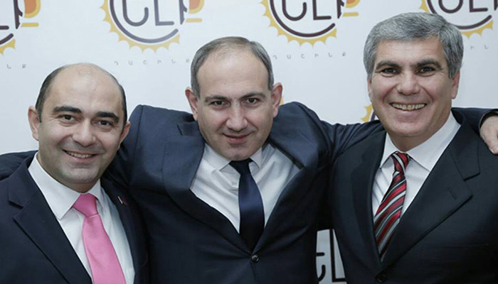 «Լուսավոր Հայաստան» և «Հանրապետություն» կուսակցությունները միանում են համաժողովրդական շարժմանը