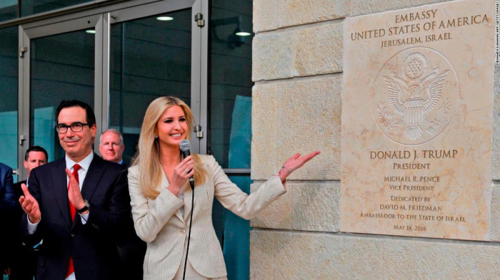 ԱՄՆ նախագահ Դոնալդ Թրամփի դուստրը՝ Իվանկան, և նրա ամուսինը՝ Ջարեդ Քուշները, Երուսաղեմում ամերիկյան դեսպանատան բացման արարողությանը