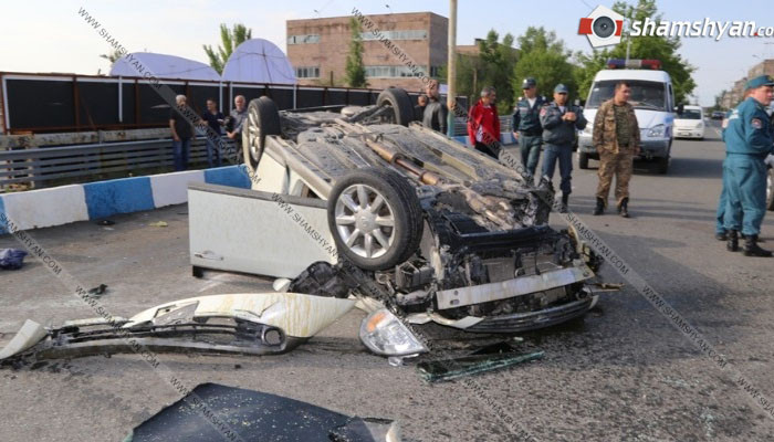 Խոշոր ավտովթար Երևանում. Վերջին զանգի արարողությանը մասնակցող վարորդը և ուղևորը հոսպիտալացվել են