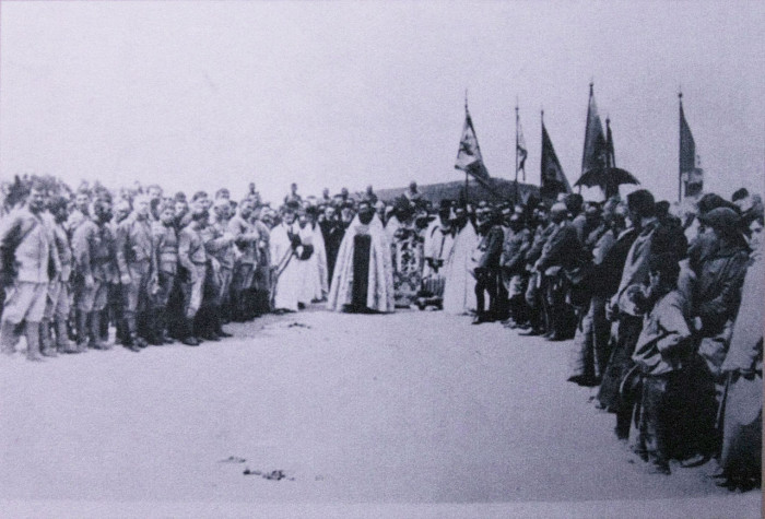 Հայկական բանակի օրհնումը Սարդարապատի ճակատամարտից առաջ