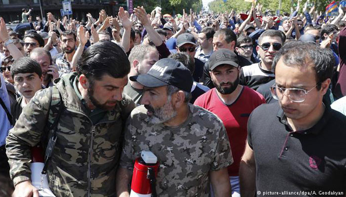 Новая власть в Армении: успешны ли участники протестов в роли министров?
