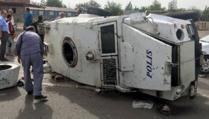 Թուրքիայում զինվորական մեքենա են պայթեցրել