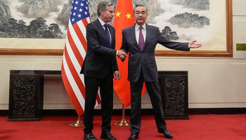 Переговоры США и Китая начались с взаимных упреков