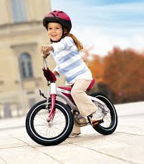 Дети творят чудеса на велосипедах без педалей
