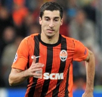 The Shakhtar Donetsk midfielder has offers on the table from both clubs and will make his final decision on where to move in the coming days, with the German club the favourites
