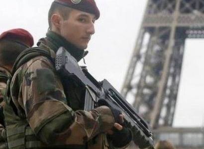 France mobilises 10,000 troops at home after Paris shootings