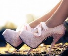 Killer heels could lead to osteoarthritis in knees, warn scientists