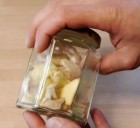 How to Peel Garlic - Life Hack