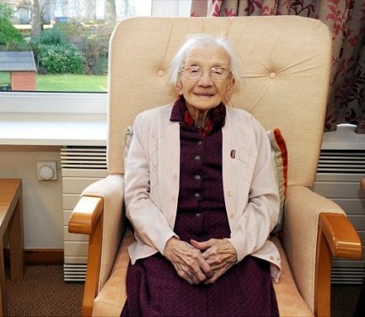 Avoid men and eat plenty of porridge for a long life, says Jessie, 109: Scotland's oldest woman reveals her secrets