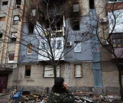 12 civilians, 5 troops killed in eastern Ukraine