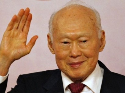 Singapore’s first Prime Minister Lee Kuan Yew dies aged 91