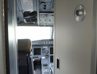 Крушение Airbus А320: текст аудиозаписи с бортового регистратора