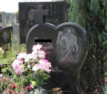 Photographer Captures Mesmerizing Photos Of Russian Mafia Tombstones