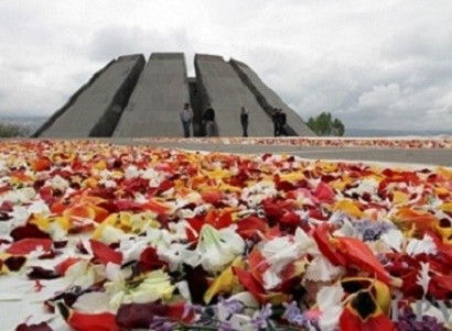 Ermeni Soykırım Anıt Kompleksi'ndeki çiçeklerin ikinci hayatı