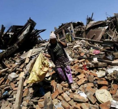 Nepal quake toll could reach 10,000, govt on "war footing"
