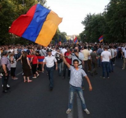 Kremlin Fears a Revolution in Armenia