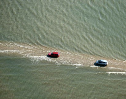 Car getting stuck: The road going under water twice a day
