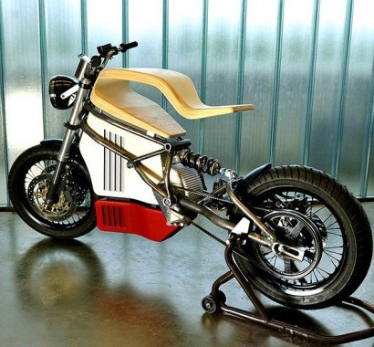 E-Raw, electric cafe-racer prototype motorcycle showing the modern meets retro