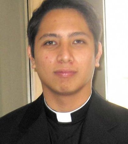 Pinoy priest accused in hidden cam scandal flees US
