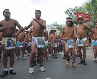 Mexico: Protesters strip against government corruption
