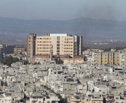 Syria crisis: Rebels 'leave Homs' under truce