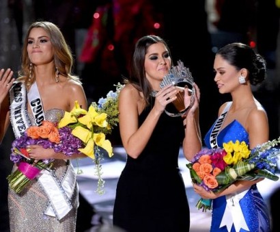 Miss Universe yarışmasında kraliçeler karıştı