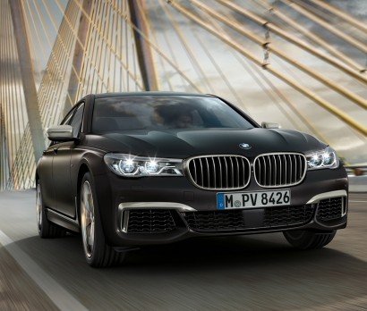 BMW представила самую мощную версию 7-Series