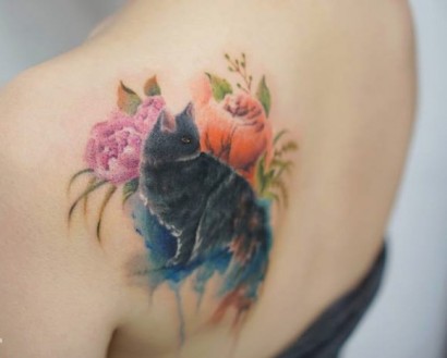 Цветочные татуировки, напоминающие акварели