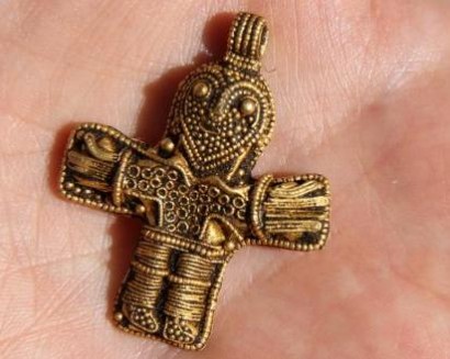 Золотой крест викингов может стать древнейшим в Дании распятием