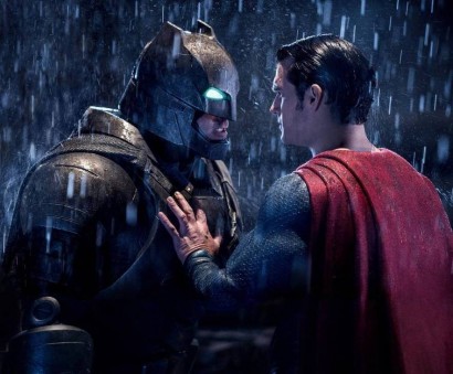 Фильм "Бэтмен против Супермена" собрал 424 млн долларов за 5 дней